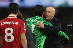 开云体育登录-曼城客场惨败沃特福德，利物浦大胜伯恩利的简单介绍