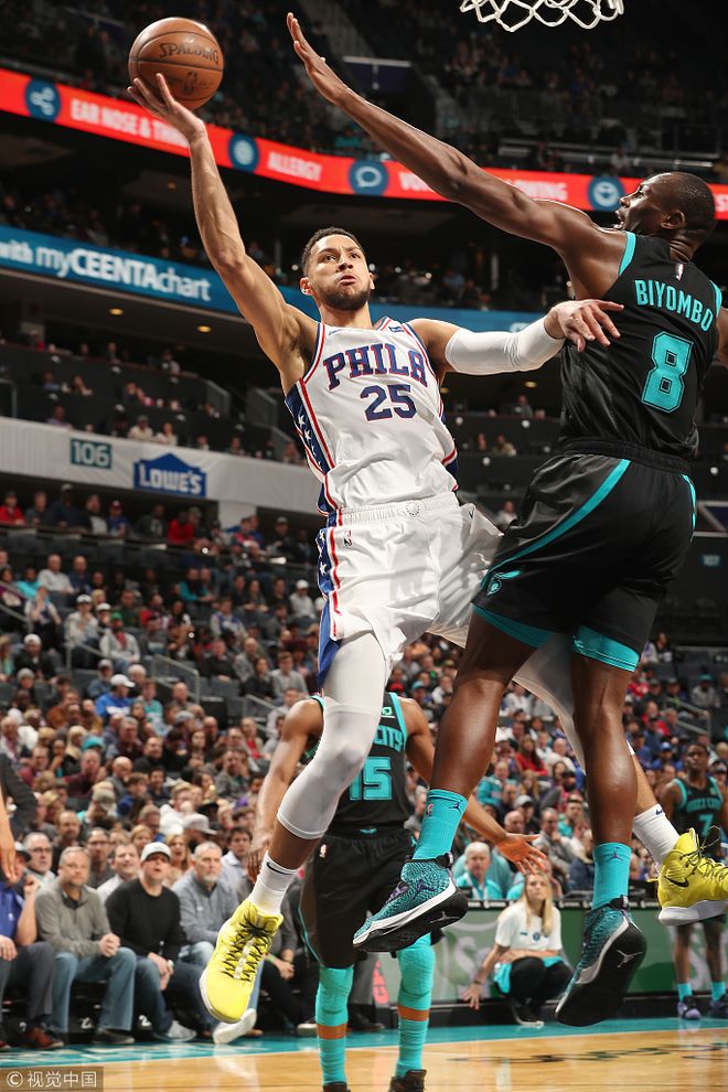 76人豪胜独行侠，西蒙斯27+8土豪表现的简单介绍