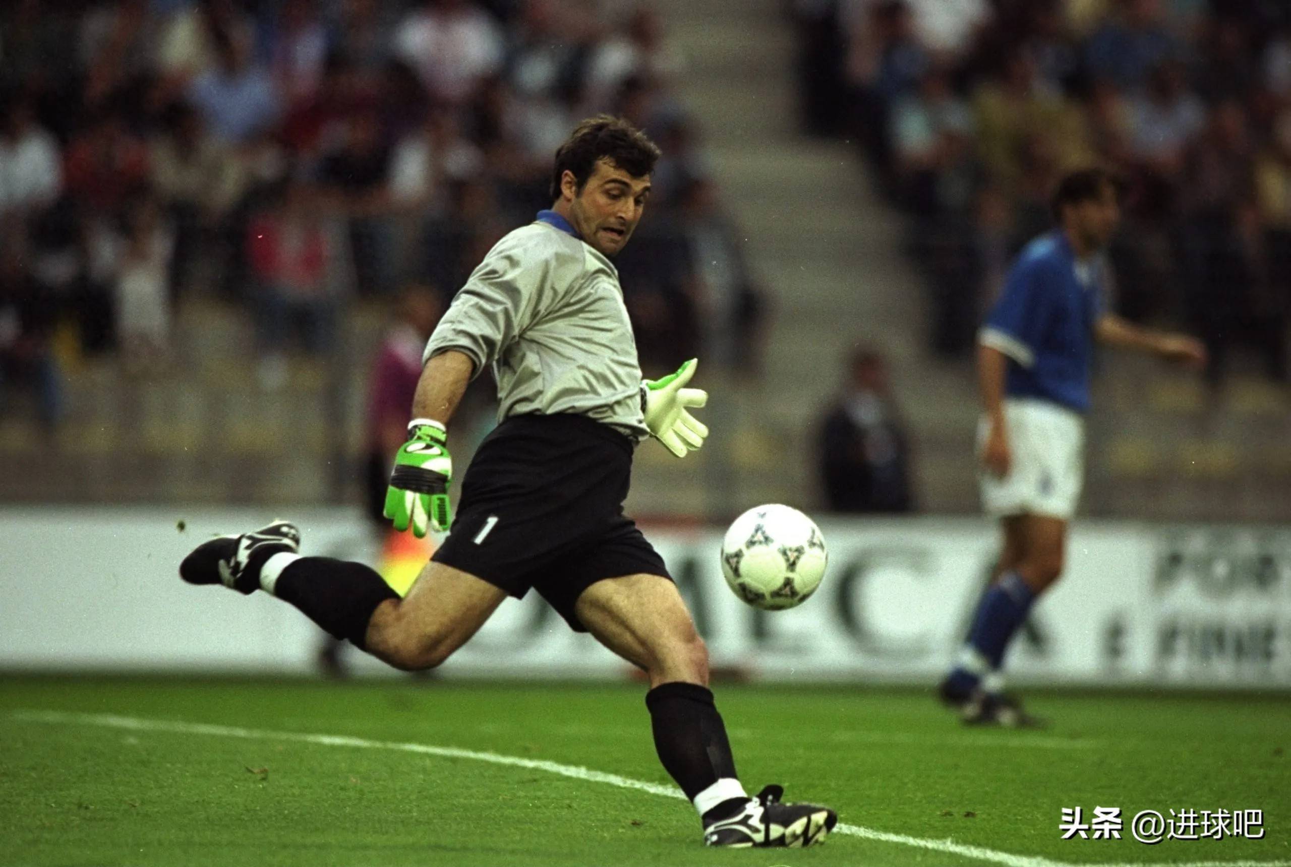 关于意大利球队创下历史新高，欧锦赛成就巅峰的信息